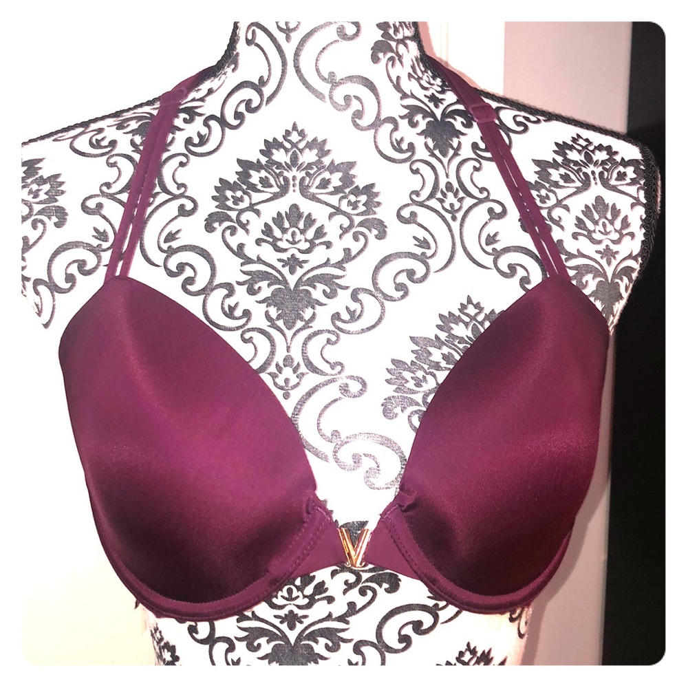 Victoria’s Secret bra (free with any purchase)